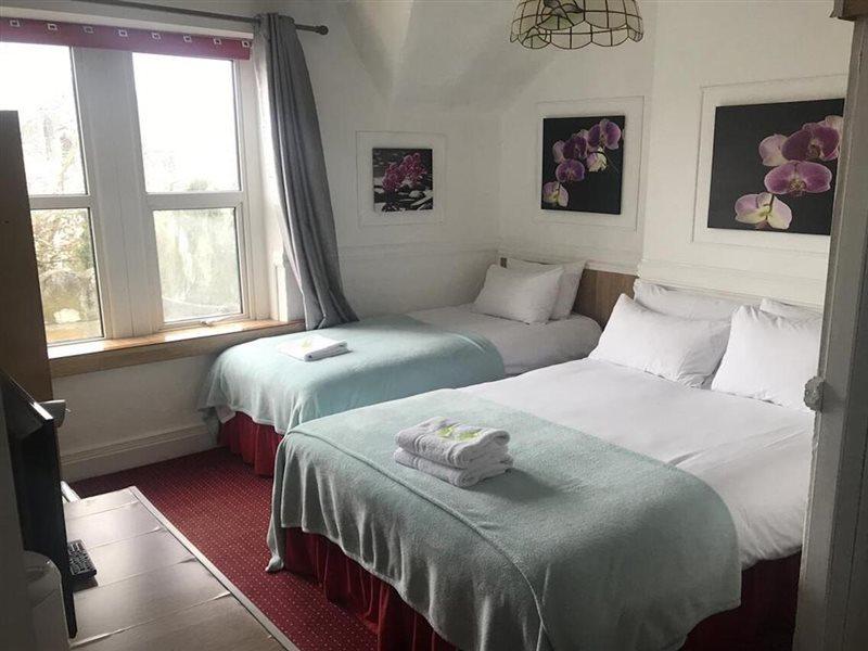 Oyo Maggie Jones Guest House Cardiff Eksteriør bilde