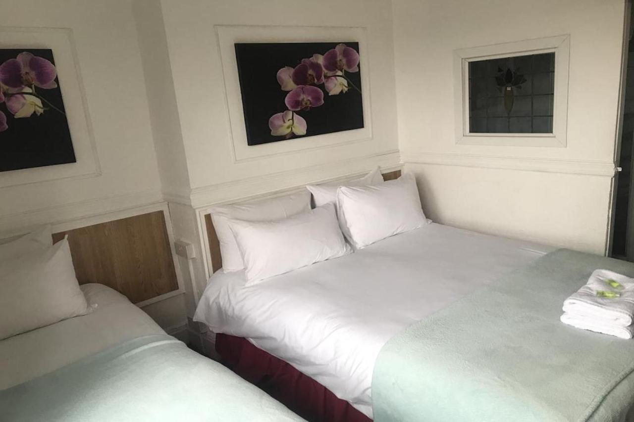 Oyo Maggie Jones Guest House Cardiff Eksteriør bilde