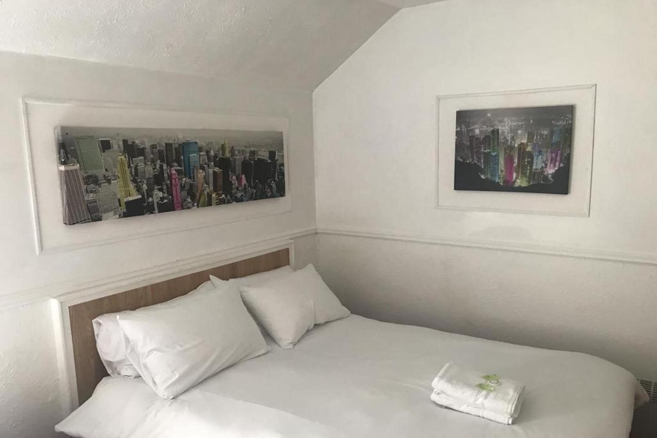 Oyo Maggie Jones Guest House Cardiff Eksteriør bilde